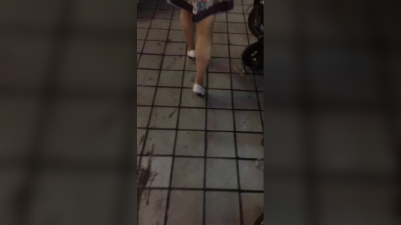 17厘米大鸡吧 狠操极品肉丝熟女情人 内射后入