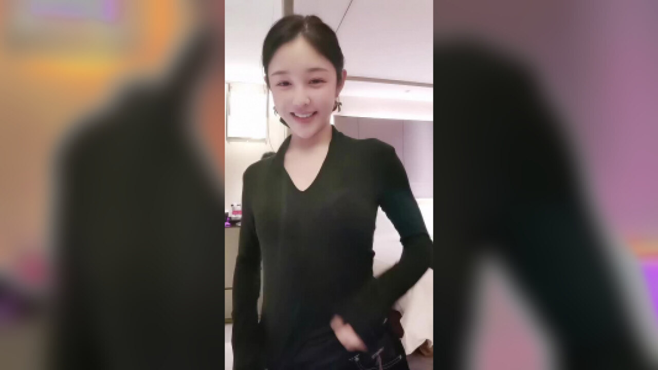 气质花店老板娘少妇！非常符合中国人审美的美女！真的太有气质了！