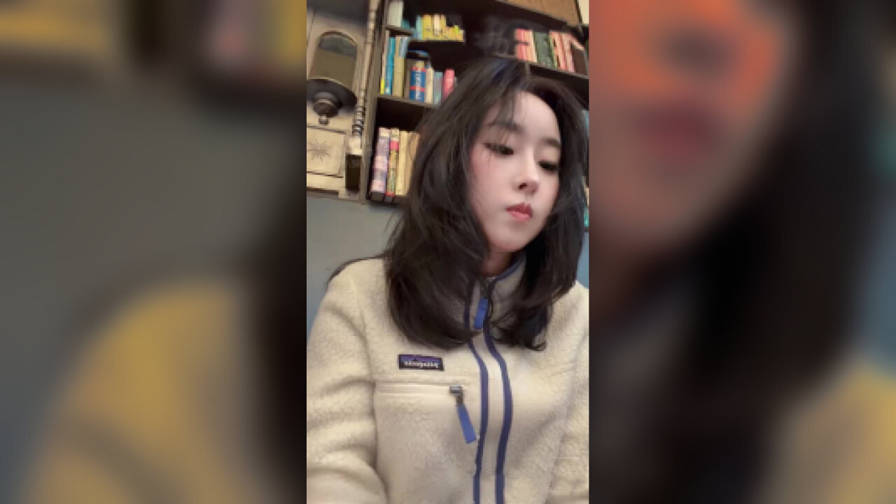 长得越清纯玩的越花！家里玩不开跑山上找陌生人野战