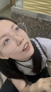 护士女友在单位给我口爆！下班回家迫不及待让我操他