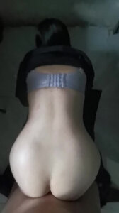 后续来喽!!!库房操的女下属！她说只要我想操她，在哪都可以操