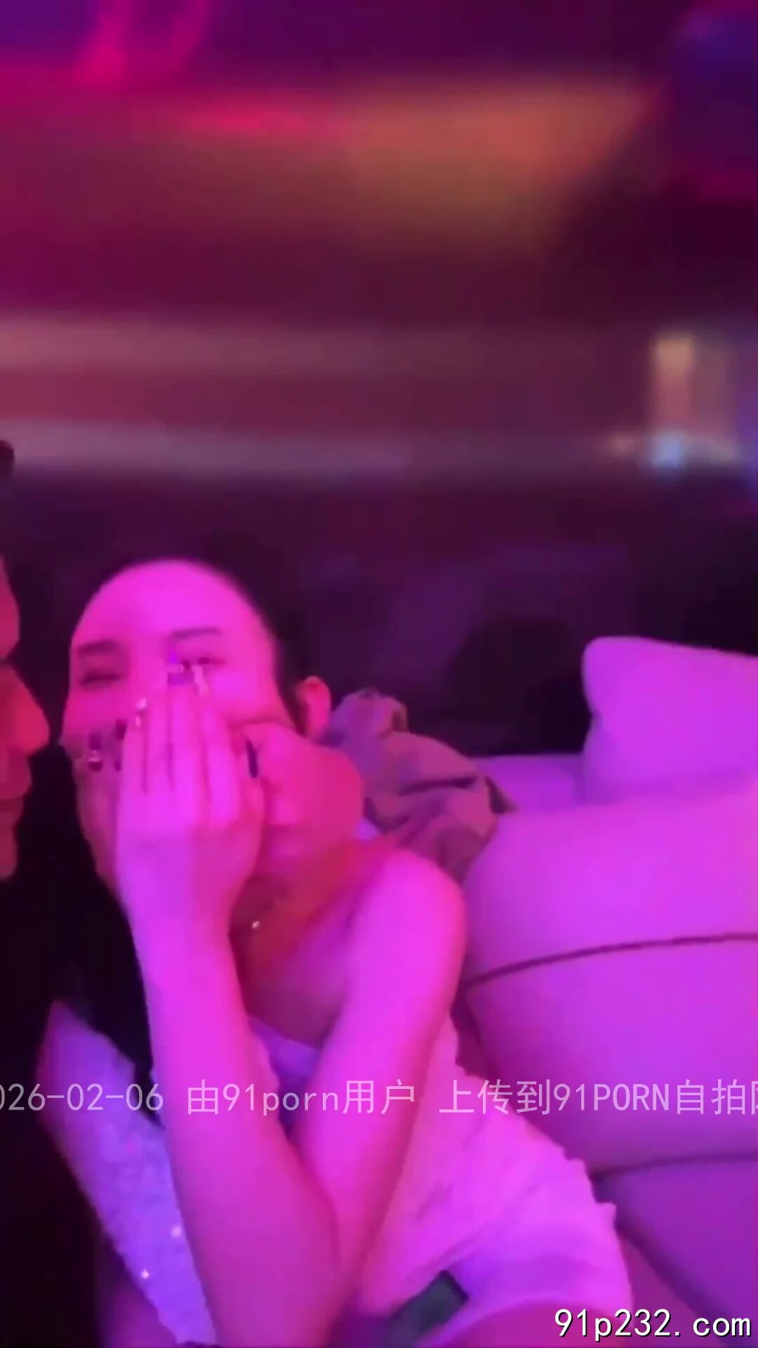 商K别拍照啊！玩归玩闹归闹！大哥你可别拍照商K里醉一醉忧愁烦恼全