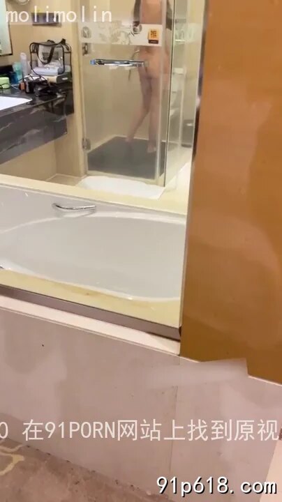 绝对的女神！网约3个极品大学生女神做裸拍，这颜值！身材！太牛逼了！